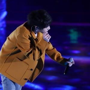 华晨宇个人资料身高,音乐奇才，身高186cm的舞台王者