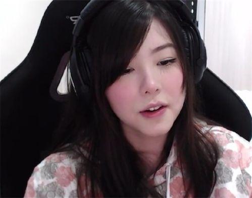 斗鱼的新女主播视频,视频走红网络,网友热议不已