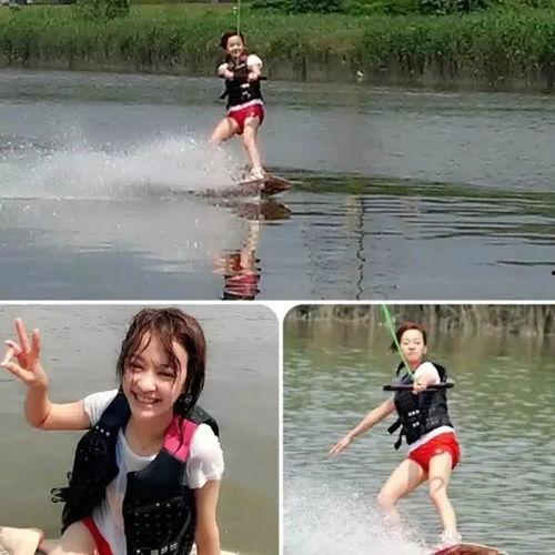 张钧甯陈意涵裸泳照片,海滩上的自然之美